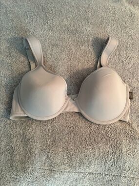 Vince Camuto Light Blue Bra 40C Underwire Lightly Lined